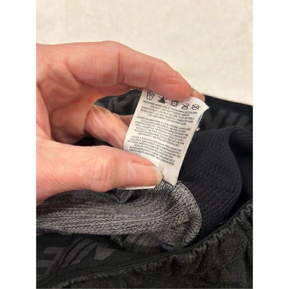 Nike Dri Fit dark gray exercise shorts size Small cotton logo right leg good - Picture 5 of 9